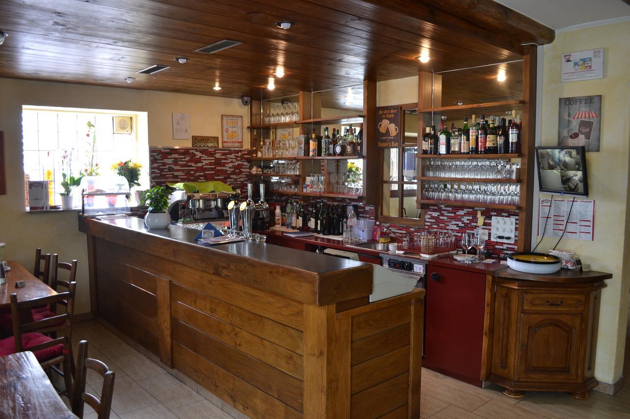 Ristorante Del Ponte Acomodação com café da manhã Cugnasco Exterior foto